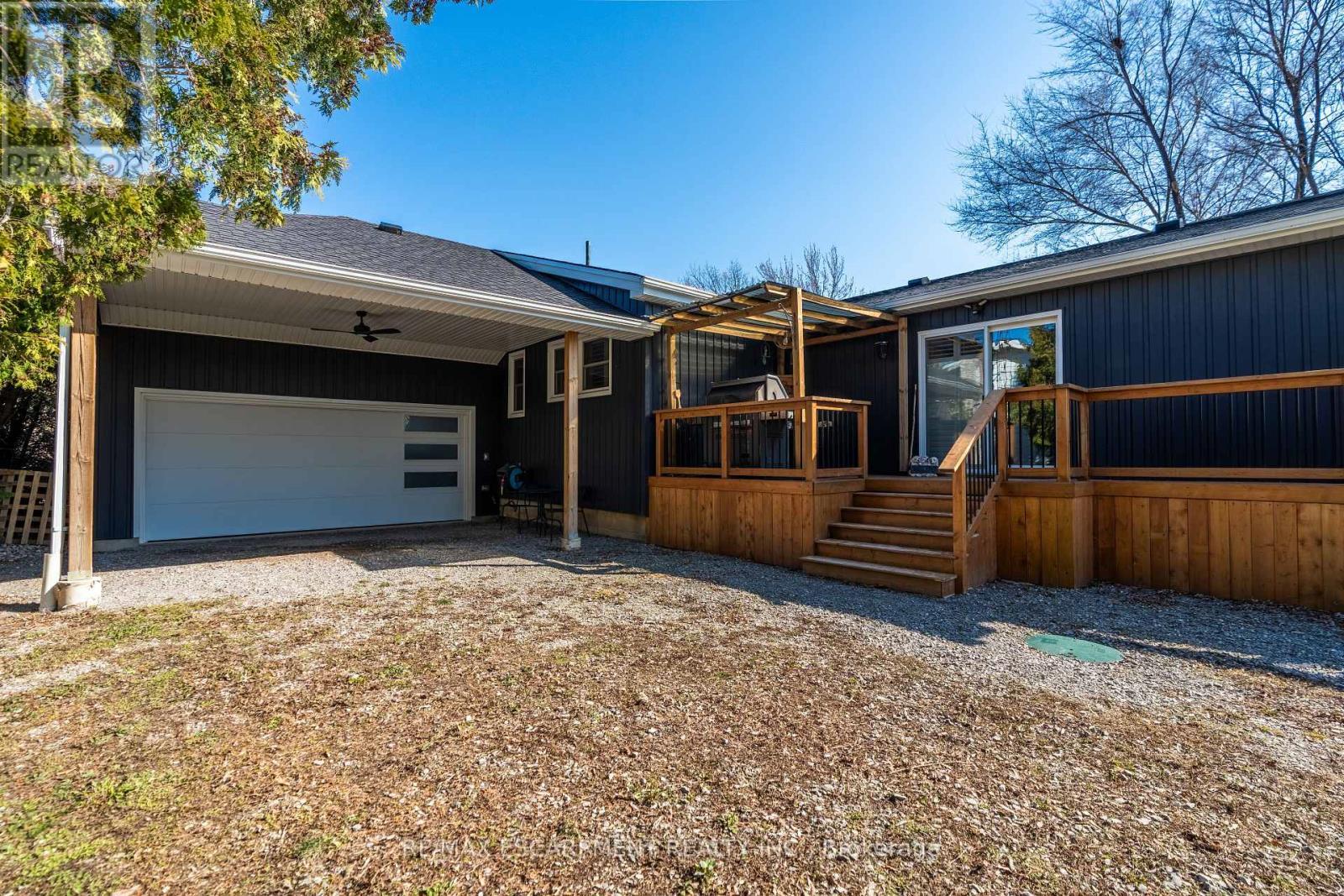 53 Third Road E, Hamilton, ON - Outdoor With Deck Patio Veranda