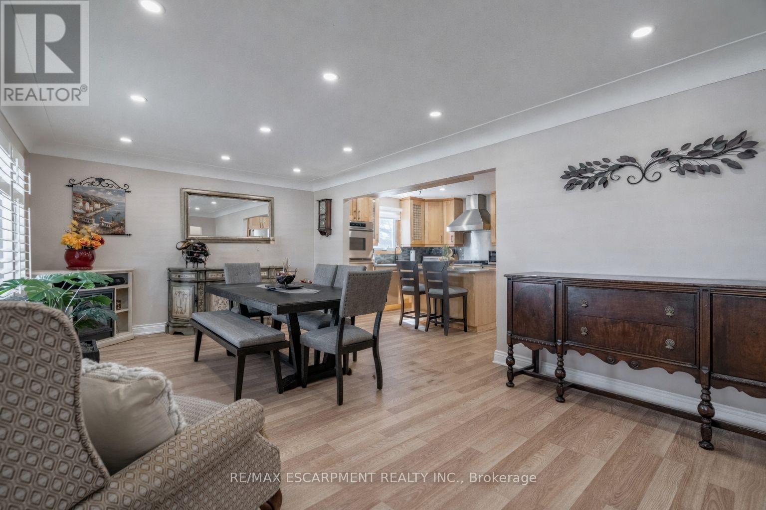 53 Third Road E, Hamilton, ON - Indoor