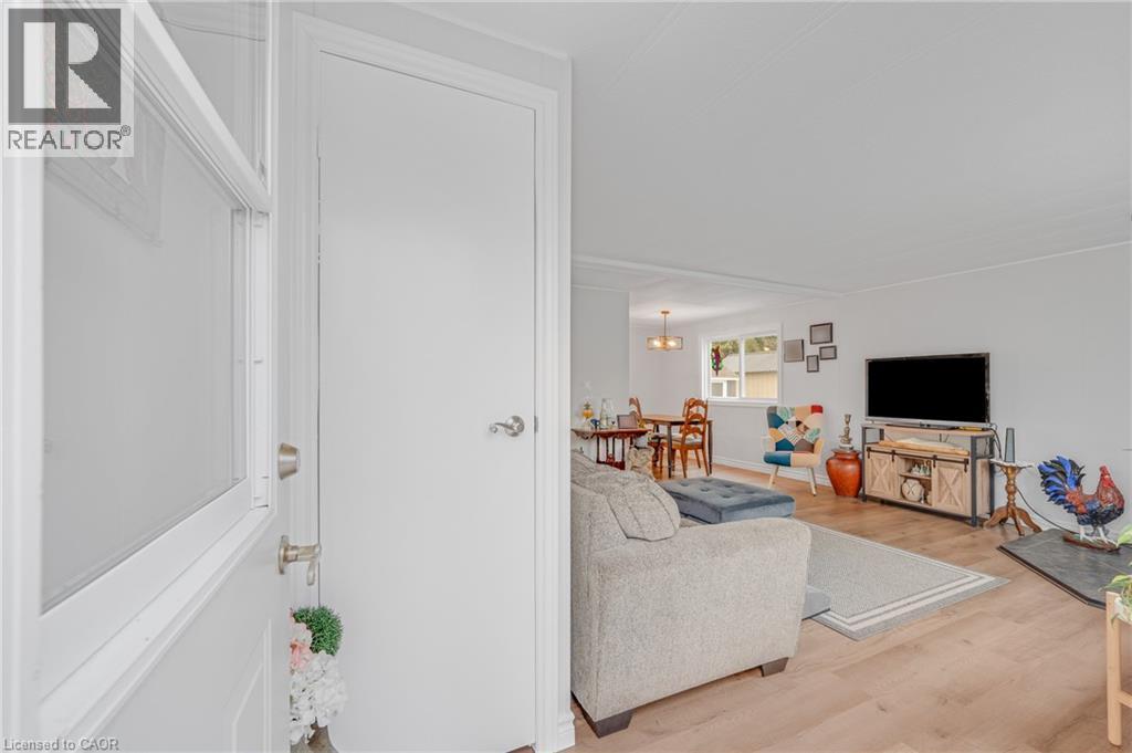 157 Maple Crescent, Hamilton, ON - Indoor