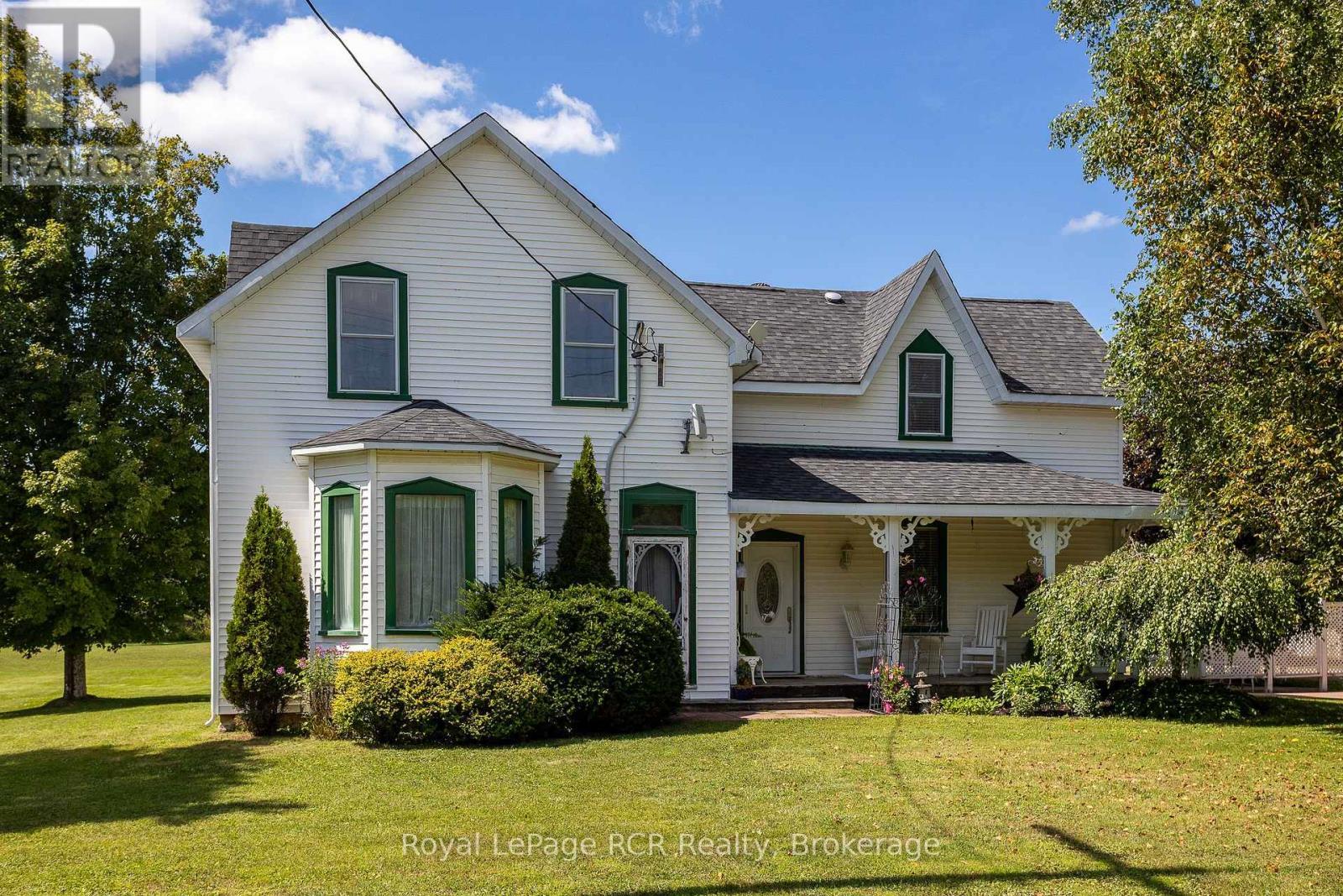 580283 Sideroad 60, Chatsworth, ON - Outdoor With Deck Patio Veranda With Facade