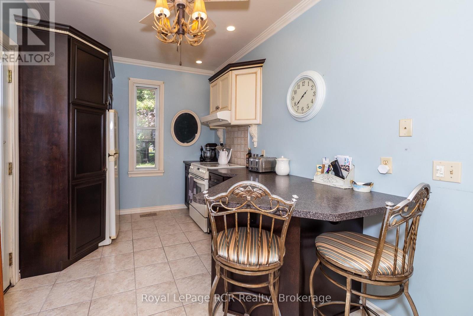 580283 Sideroad 60, Chatsworth, ON - Indoor Photo Showing Dining Room