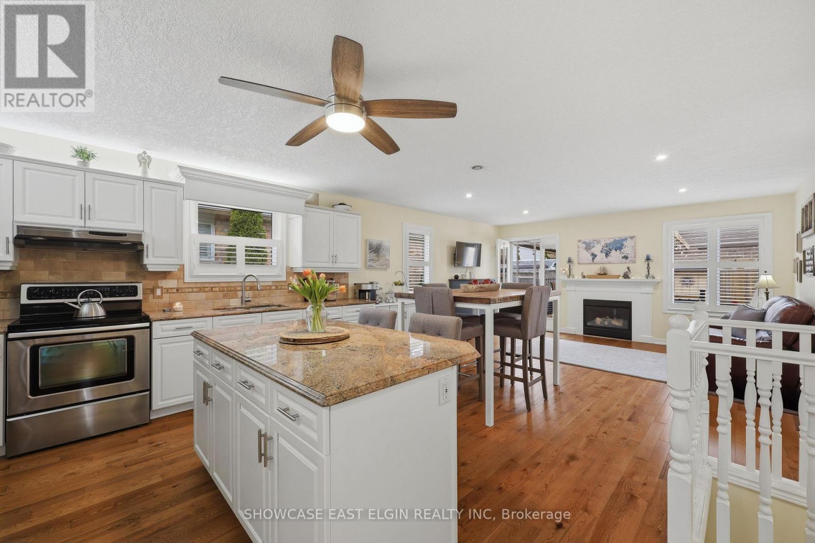 2 Harrington Crescent, St. Thomas, ON - Indoor Photo Showing Other Room With Fireplace