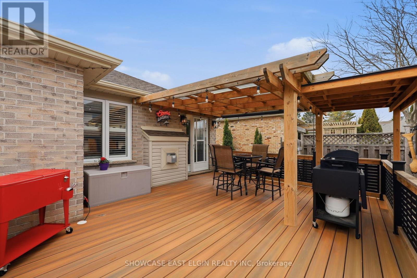 2 Harrington Crescent, St. Thomas, ON - Outdoor With Deck Patio Veranda With Exterior