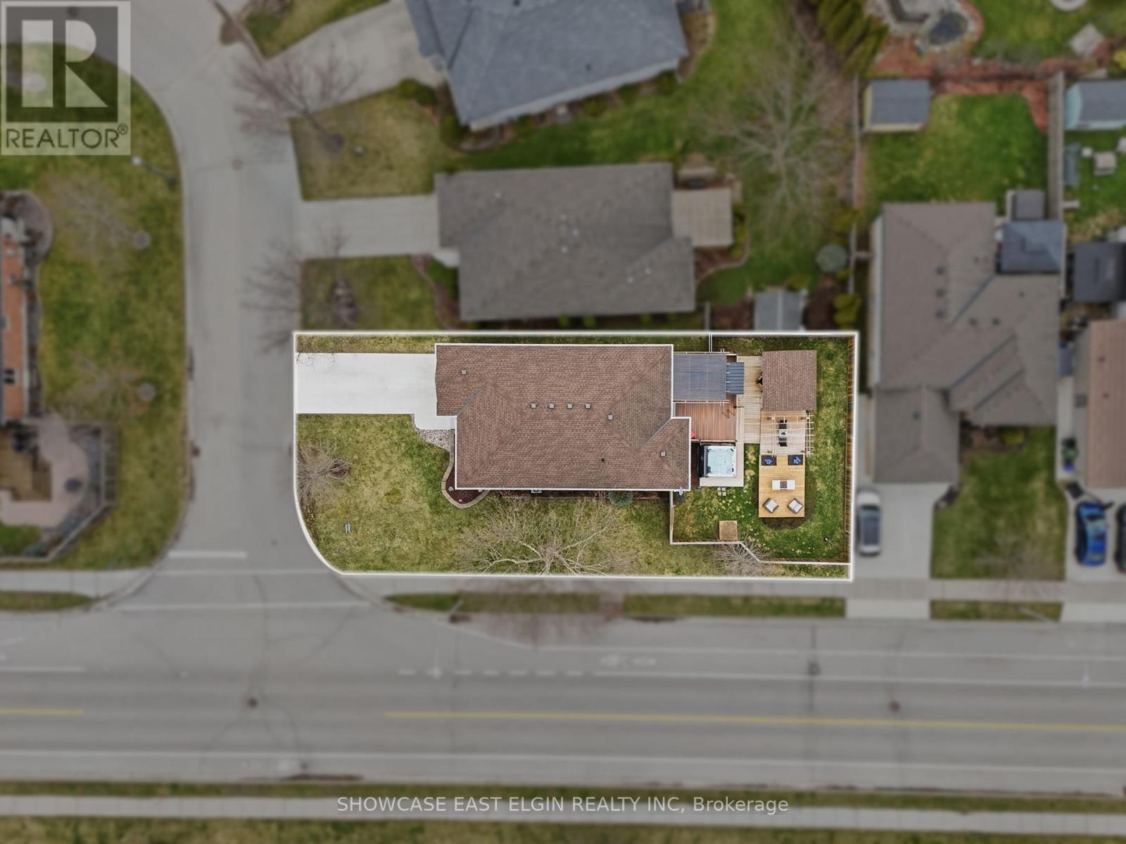 2 Harrington Crescent, St. Thomas, ON -