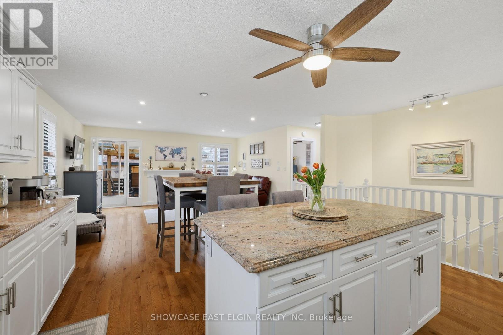 2 Harrington Crescent, St. Thomas, ON - Indoor