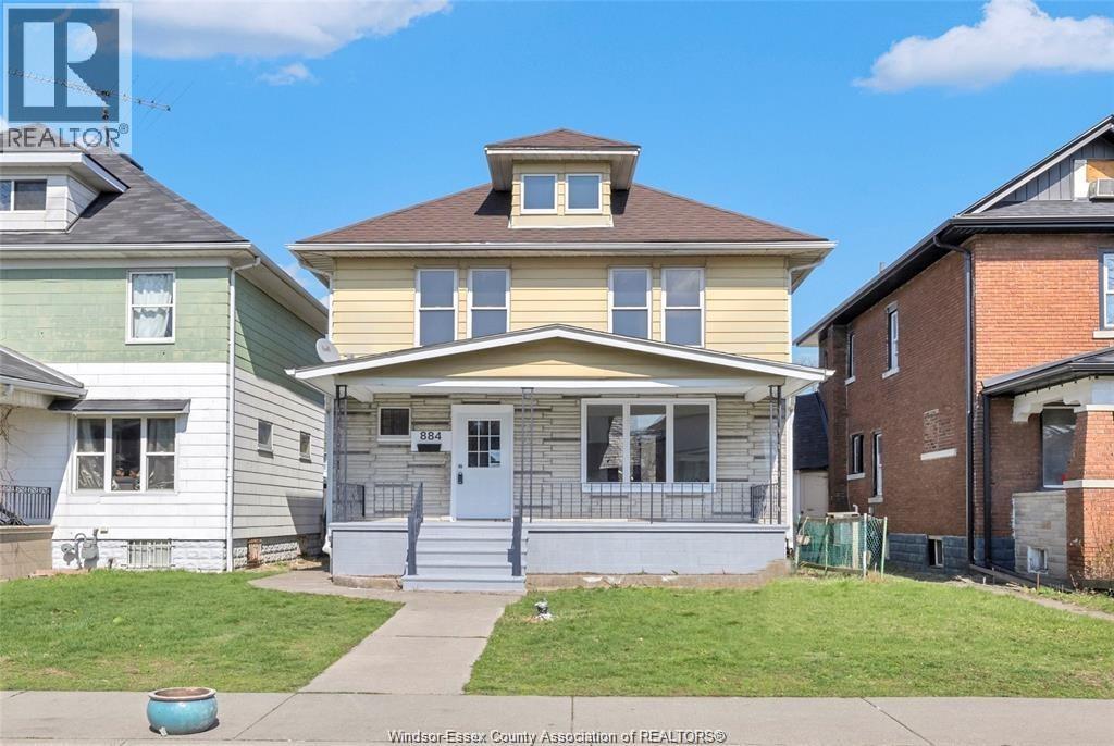 884 Moy, Windsor, ON - Outdoor With Facade