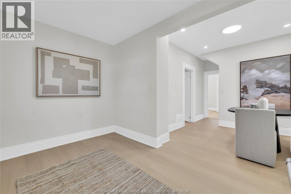 884 Moy, Windsor, ON - Indoor Photo Showing Other Room