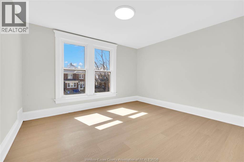 884 Moy, Windsor, ON - Indoor Photo Showing Other Room