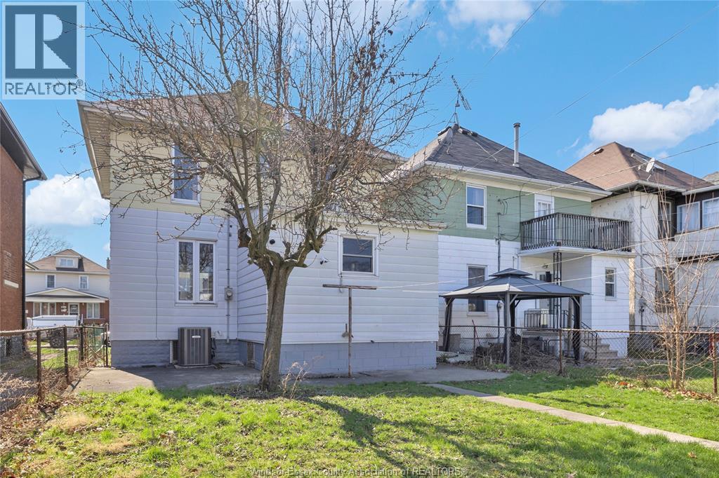884 Moy, Windsor, ON - Outdoor