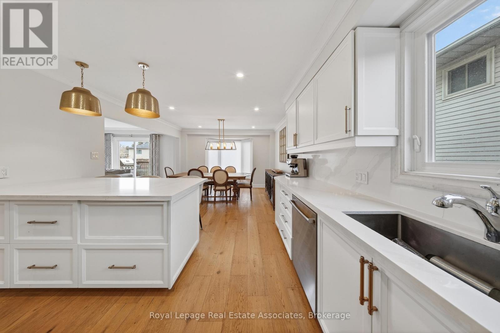 67 Beechnut Crescent, Clarington, ON - Indoor Photo Showing Kitchen