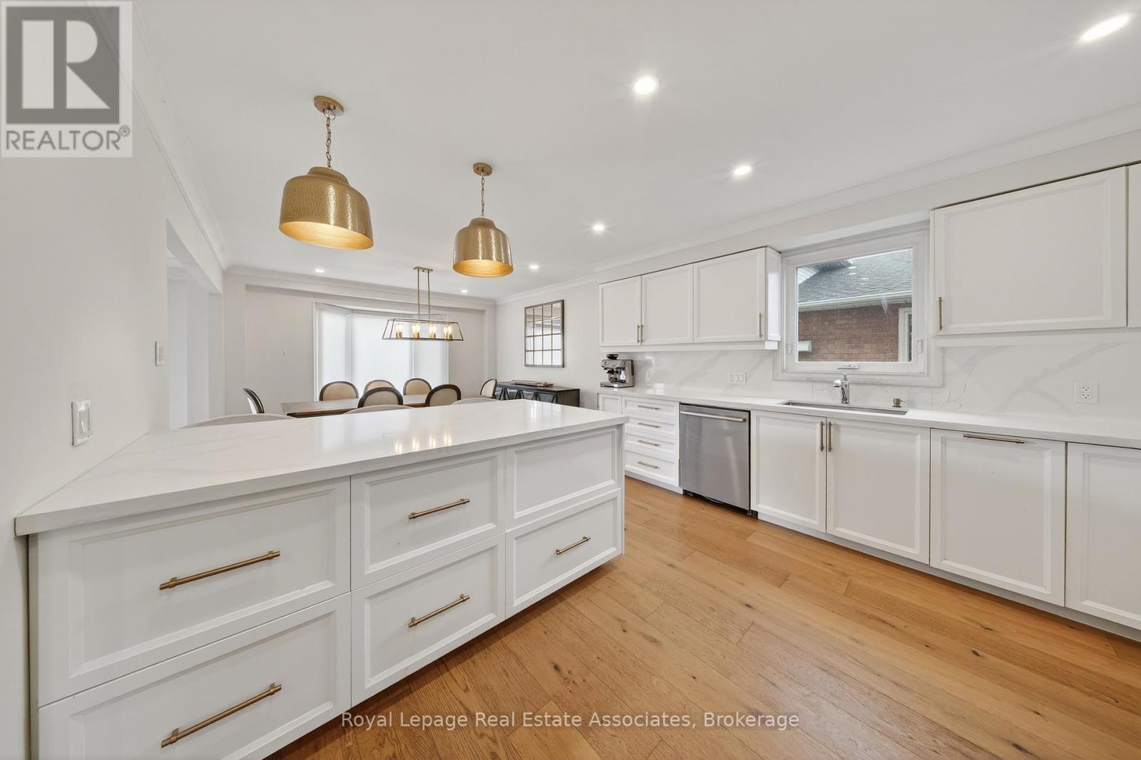 67 Beechnut Crescent, Clarington, ON - Indoor Photo Showing Kitchen