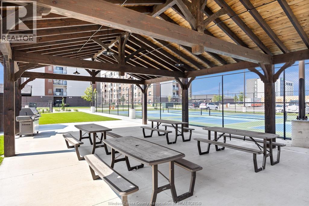 716 Brownstone Unit# 606, Tecumseh, ON - Outdoor