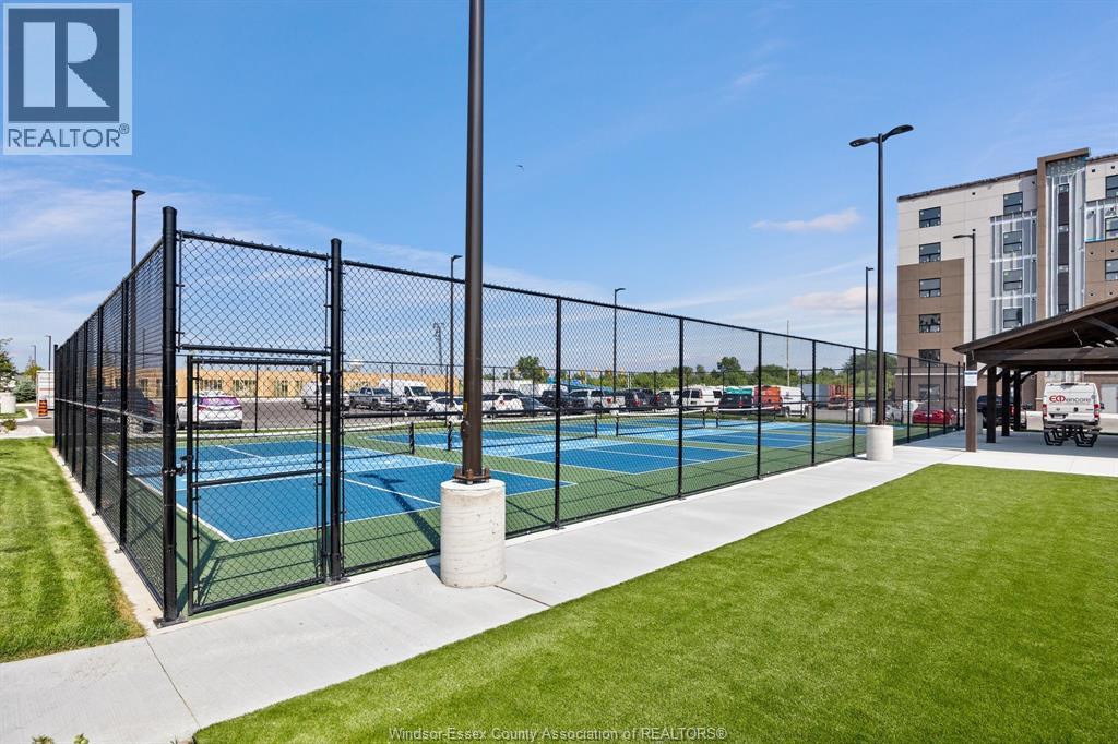 716 Brownstone Unit# 606, Tecumseh, ON - Outdoor
