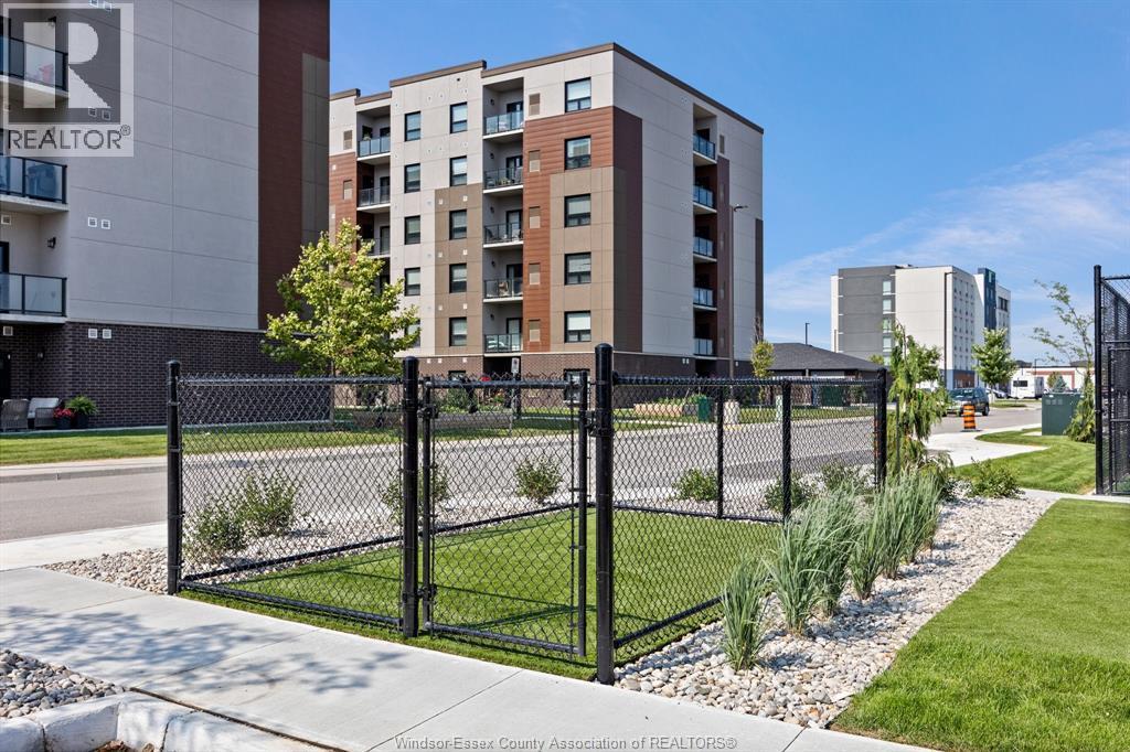 716 Brownstone Unit# 208, Tecumseh, ON - Outdoor With Balcony