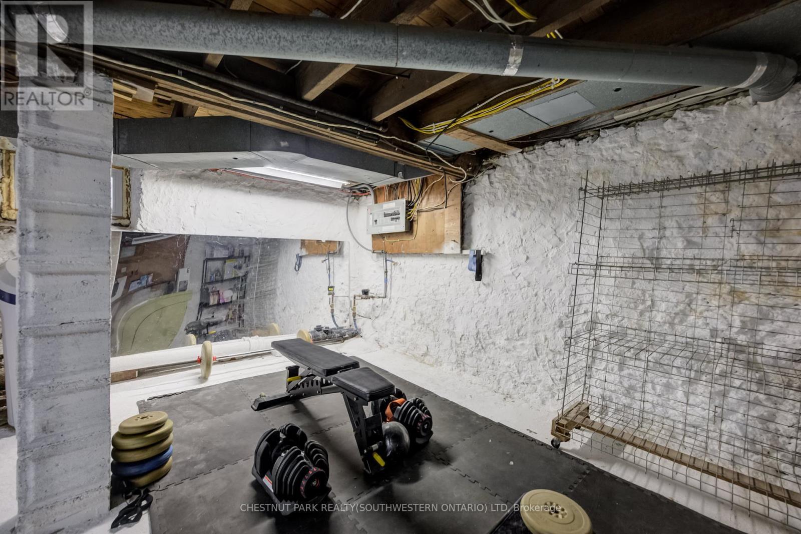 25 John Street, Cambridge, ON - Indoor Photo Showing Basement