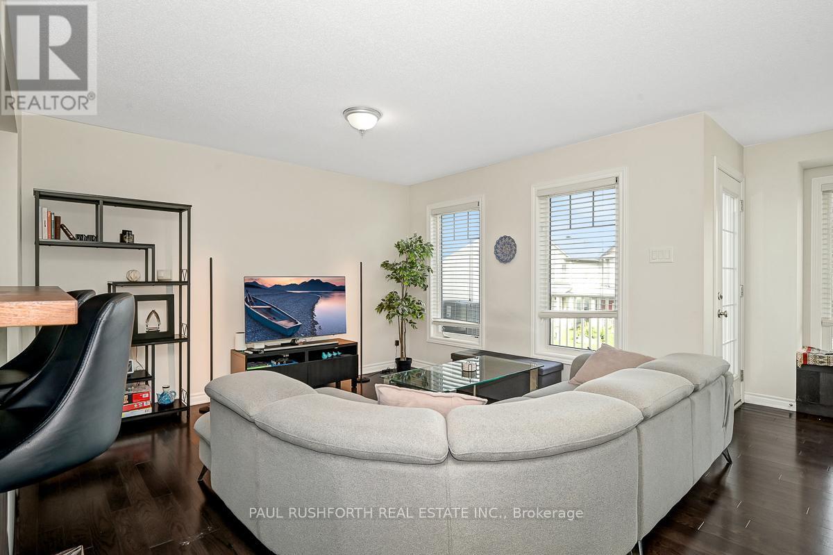 Living Room - 103 Eclipse Crescent, Ottawa, ON - Indoor