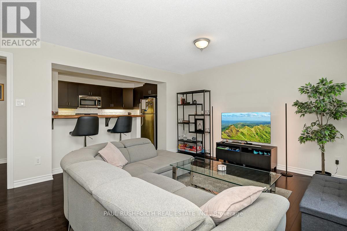 Living Room - 103 Eclipse Crescent, Ottawa, ON - Indoor Photo Showing Living Room