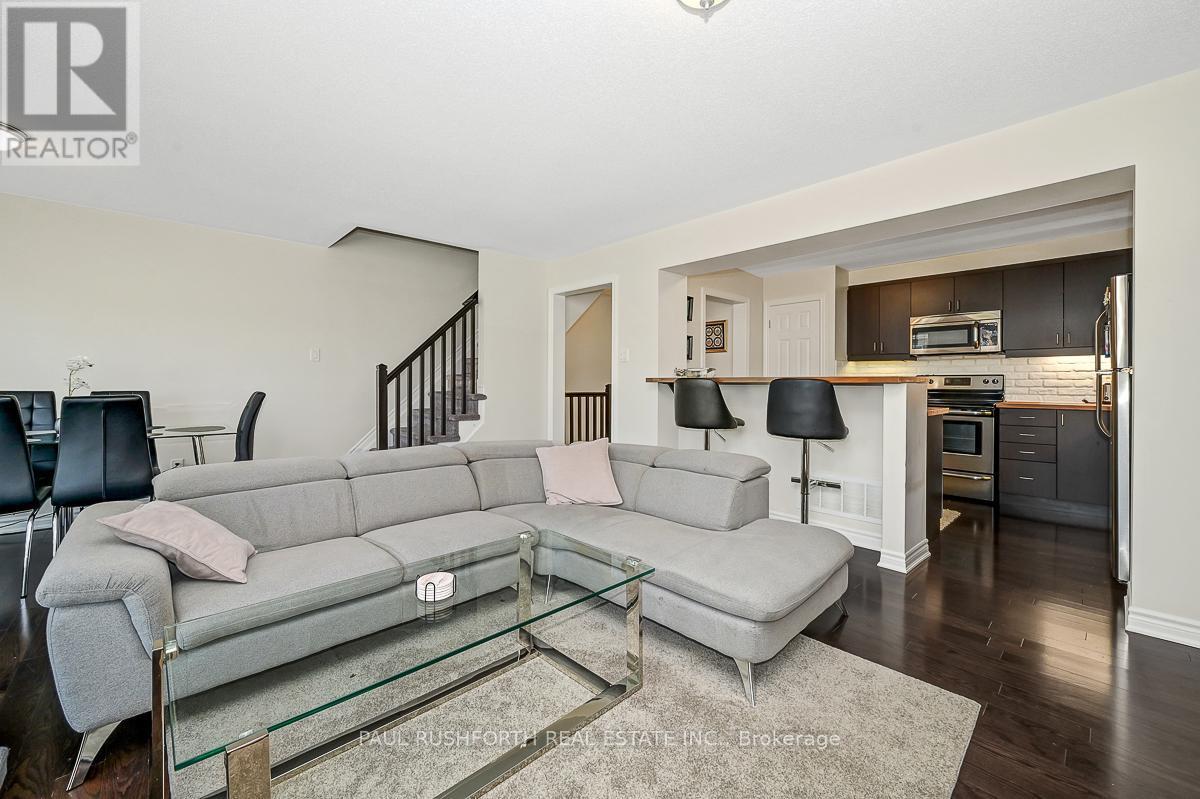 Living Room - 103 Eclipse Crescent, Ottawa, ON - Indoor Photo Showing Living Room