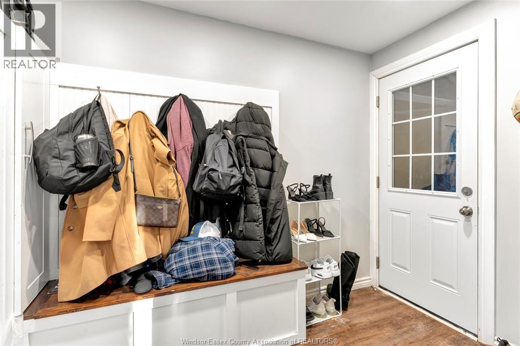 805 Roselawn, Windsor, ON - Indoor Photo Showing Other Room