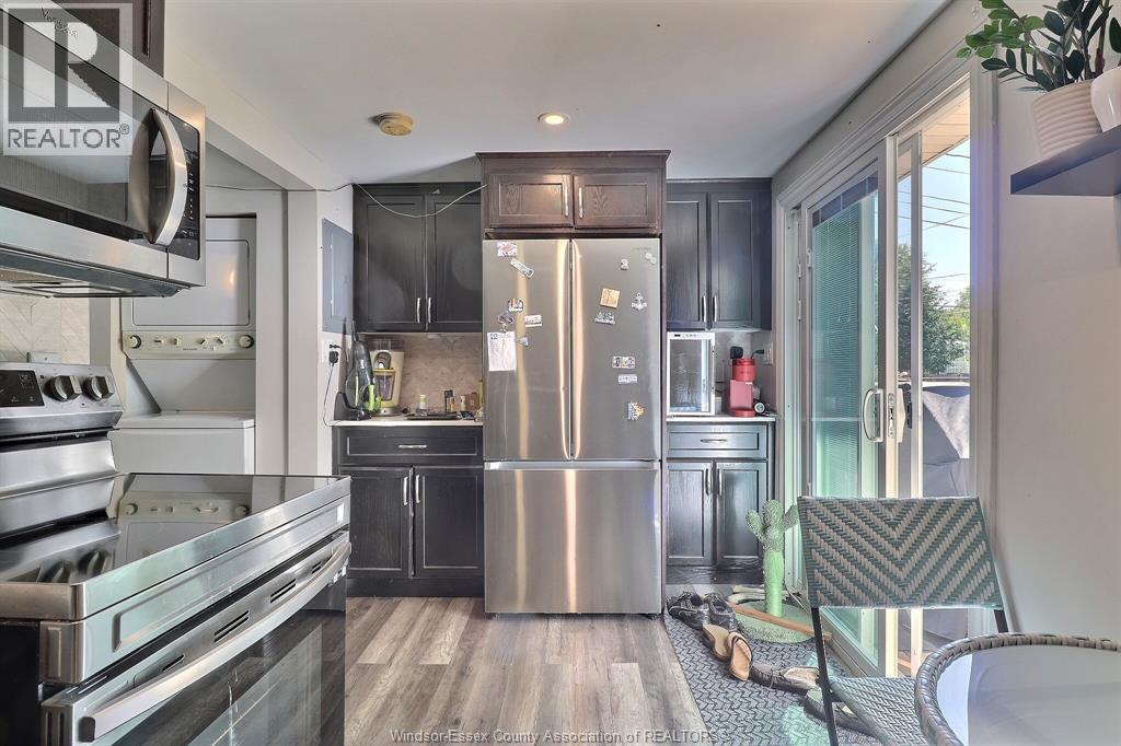 869 Ford, Windsor, ON - Indoor Photo Showing Kitchen
