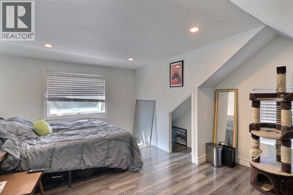 869 Ford, Windsor, ON - Indoor Photo Showing Bedroom