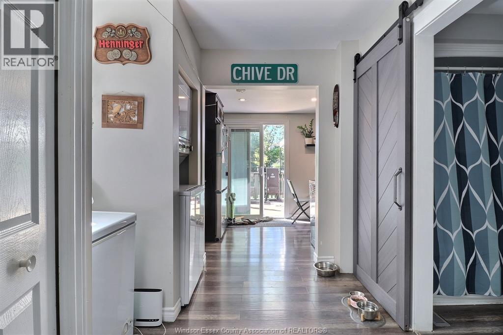 869 Ford, Windsor, ON - Indoor Photo Showing Other Room