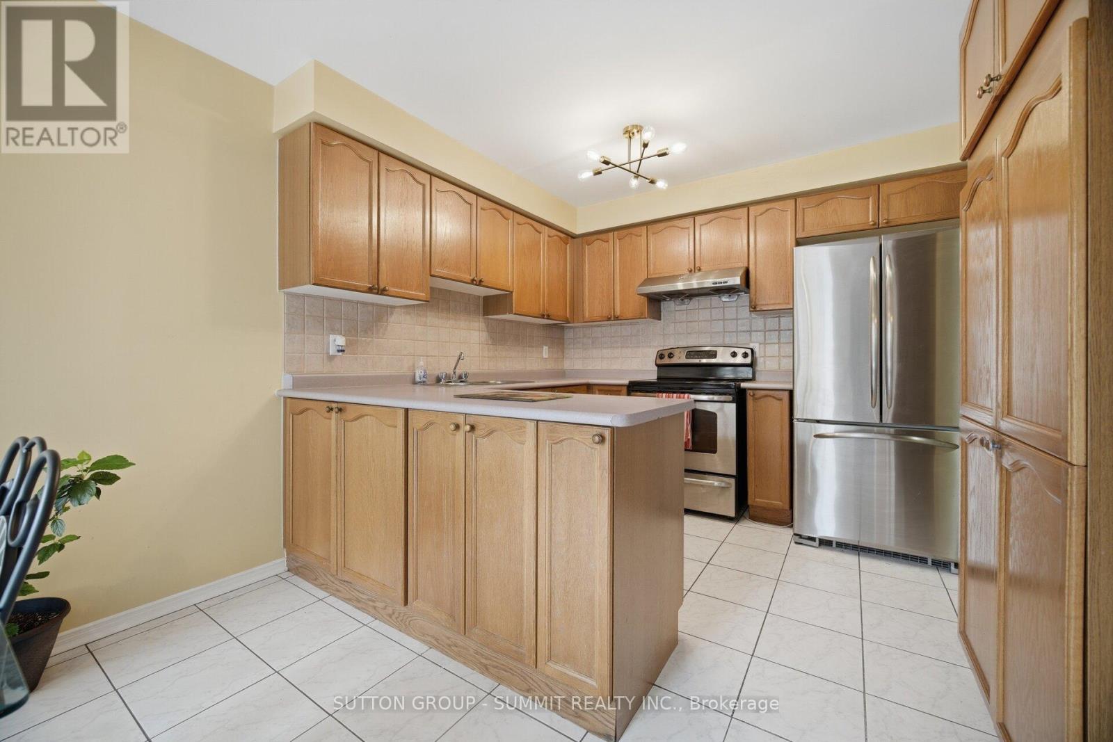 5387 Flatford Road, Mississauga, ON - Indoor Photo Showing Kitchen