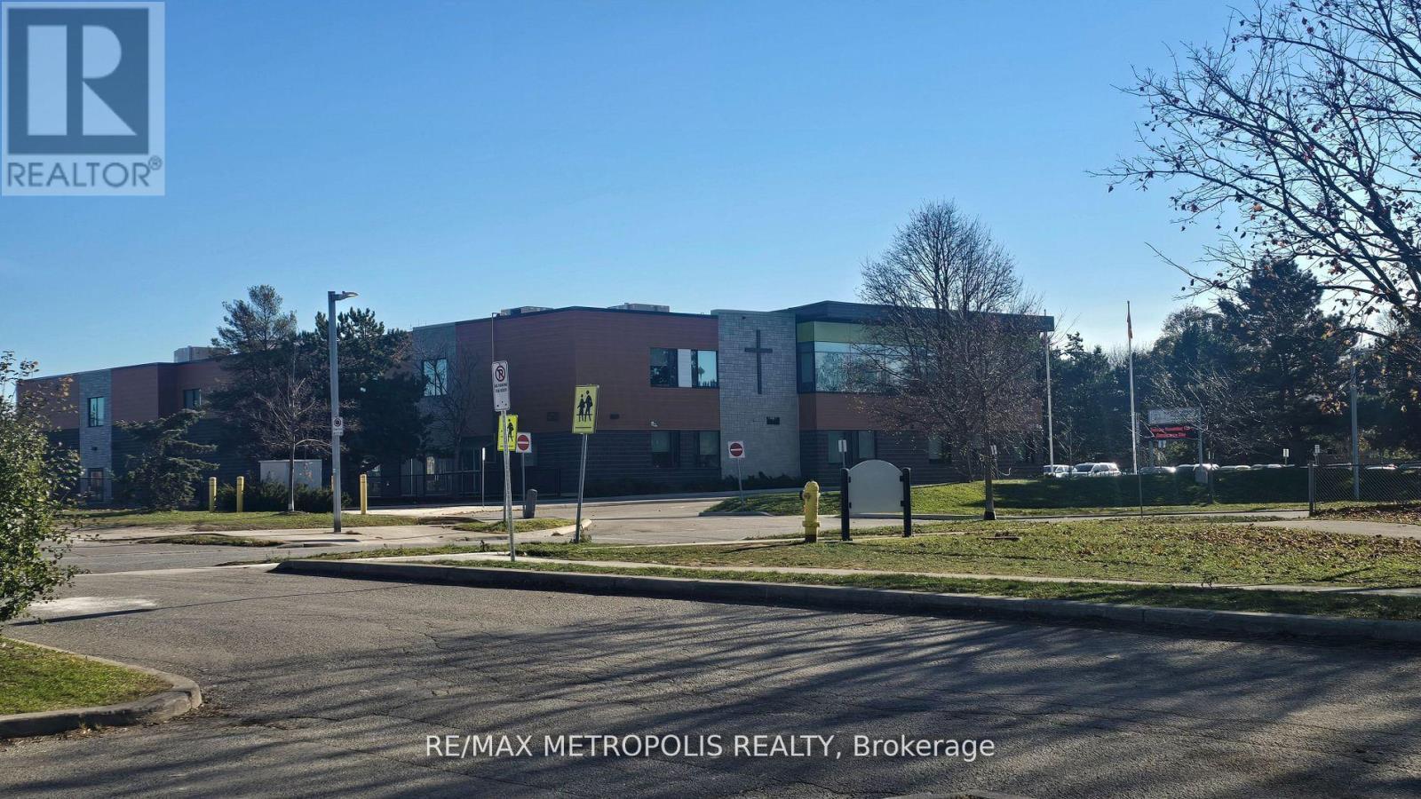 10 - 261 Michael Boulevard, Whitby, ON