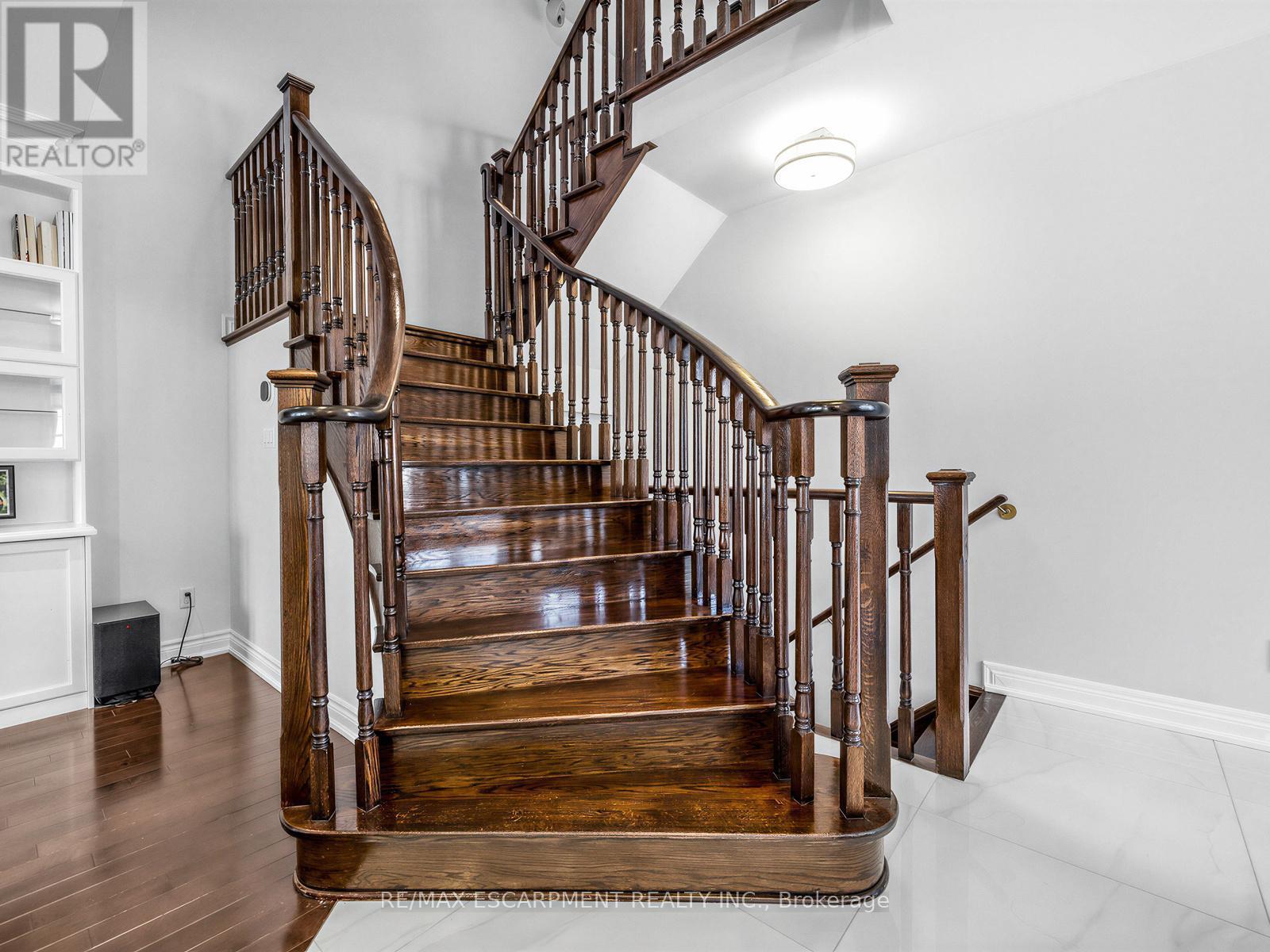 131 Robert Speck Parkway, Mississauga, ON - Indoor Photo Showing Other Room