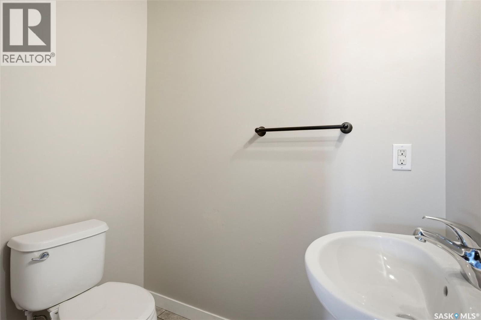 135 Brainerd Crescent, Saskatoon, SK - Indoor Photo Showing Bathroom