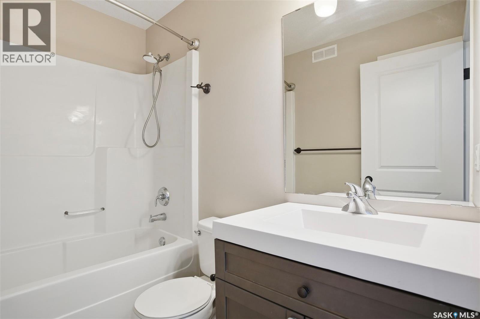 135 Brainerd Crescent, Saskatoon, SK - Indoor Photo Showing Bathroom