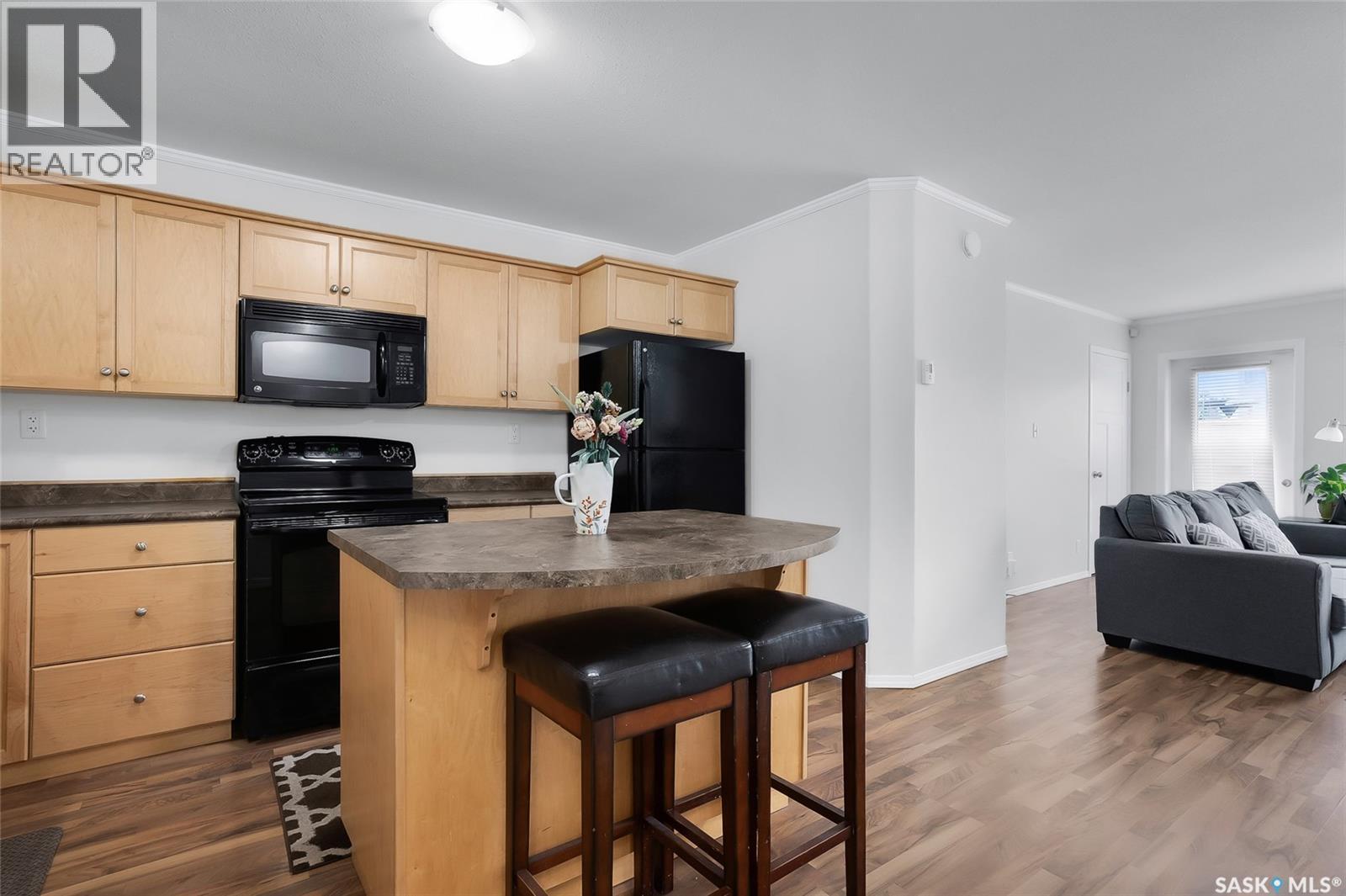 1406 715 Hart Road, Saskatoon, SK - Indoor Photo Showing Kitchen