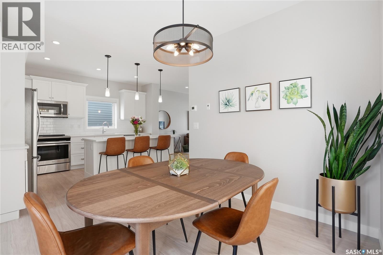 335 Secord Way, Saskatoon, SK - Indoor Photo Showing Dining Room