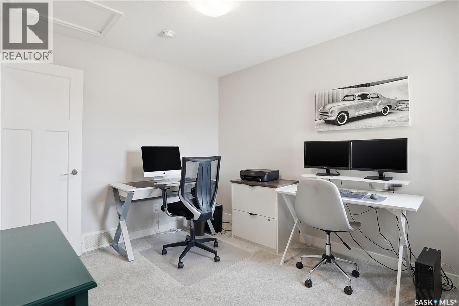 335 Secord Way, Saskatoon, SK - Indoor Photo Showing Office