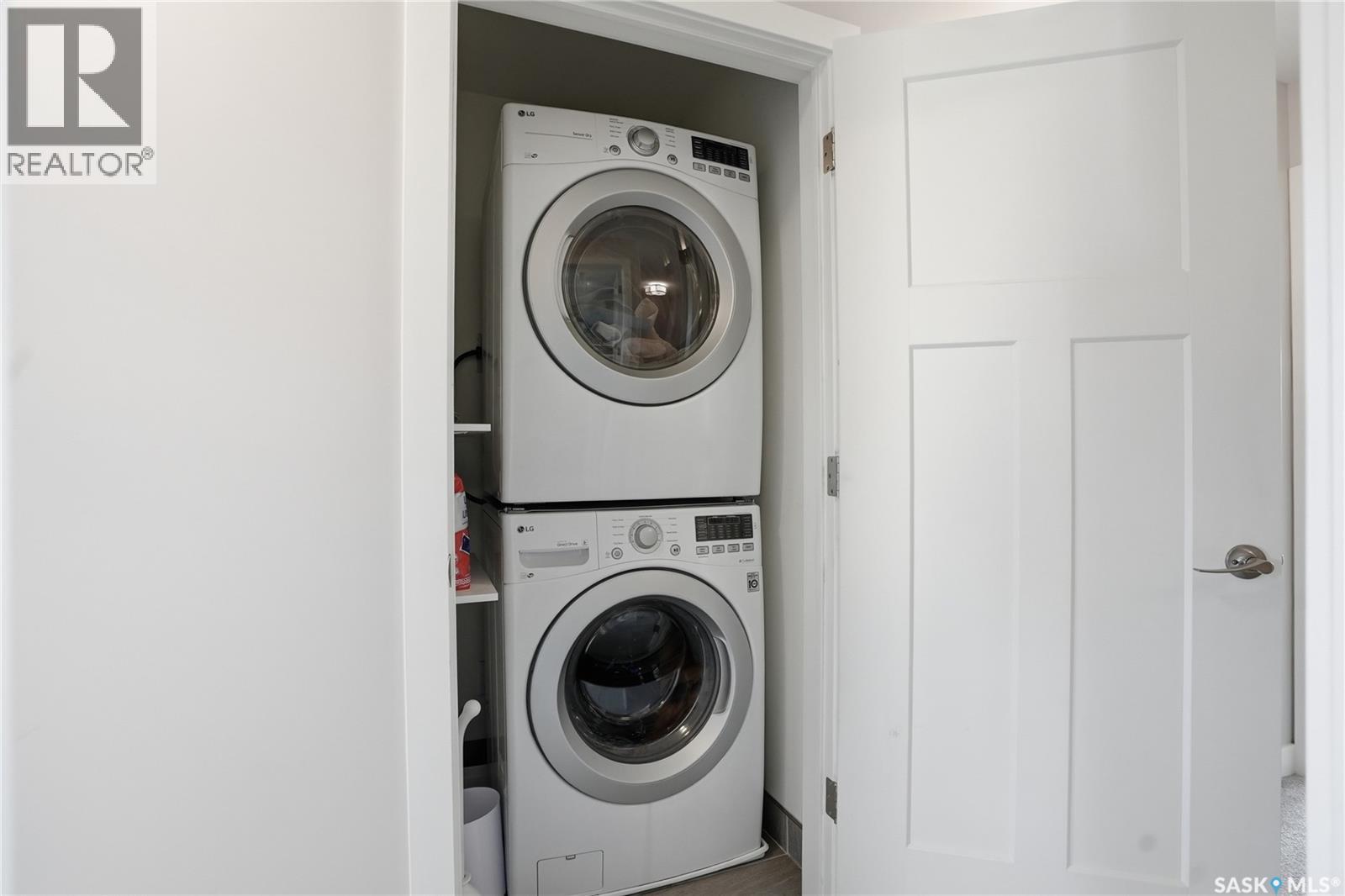 335 Secord Way, Saskatoon, SK - Indoor Photo Showing Laundry Room