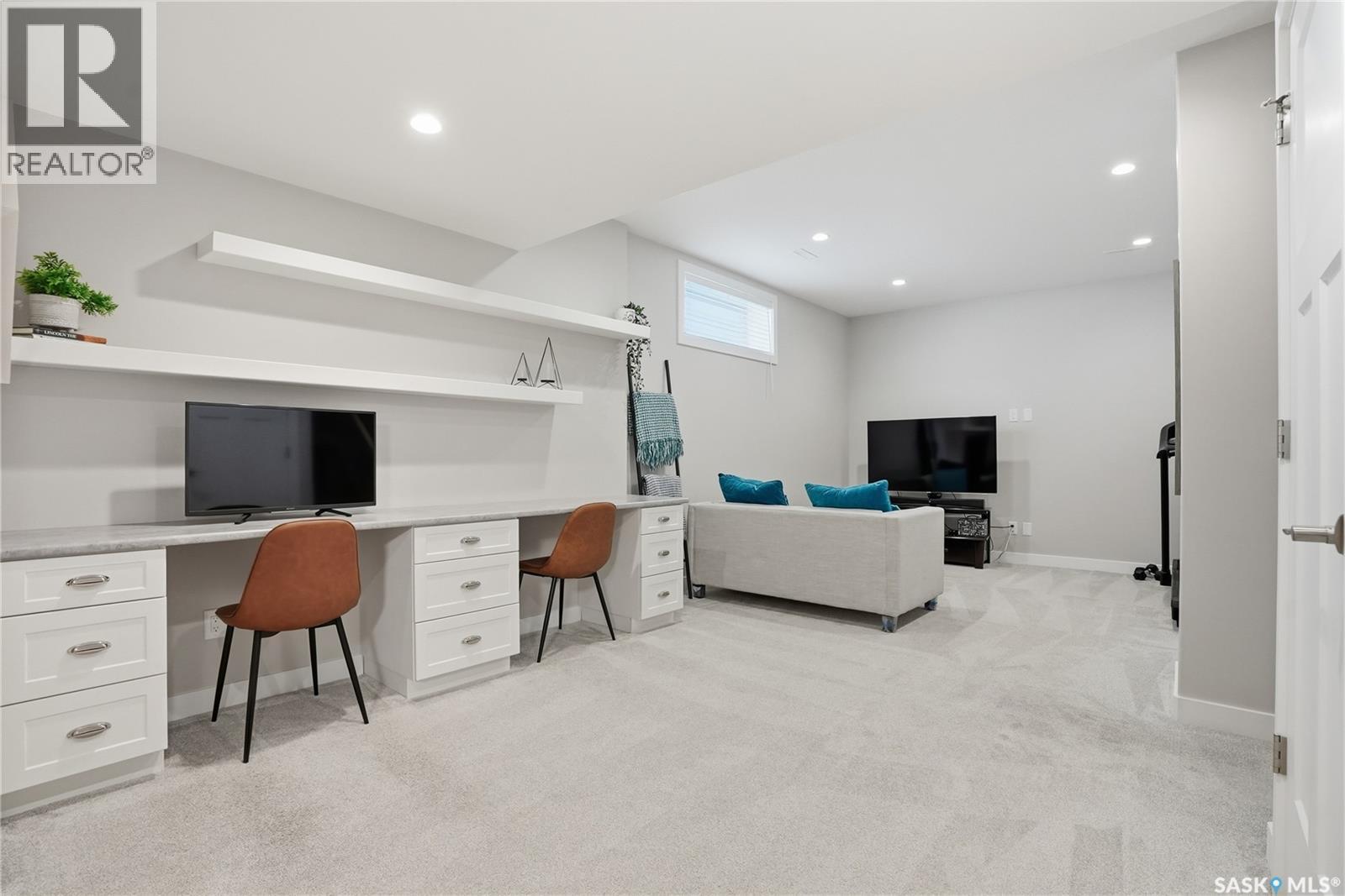 335 Secord Way, Saskatoon, SK - Indoor