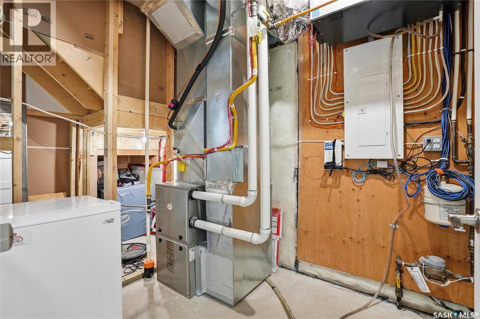 335 Secord Way, Saskatoon, SK - Indoor Photo Showing Basement