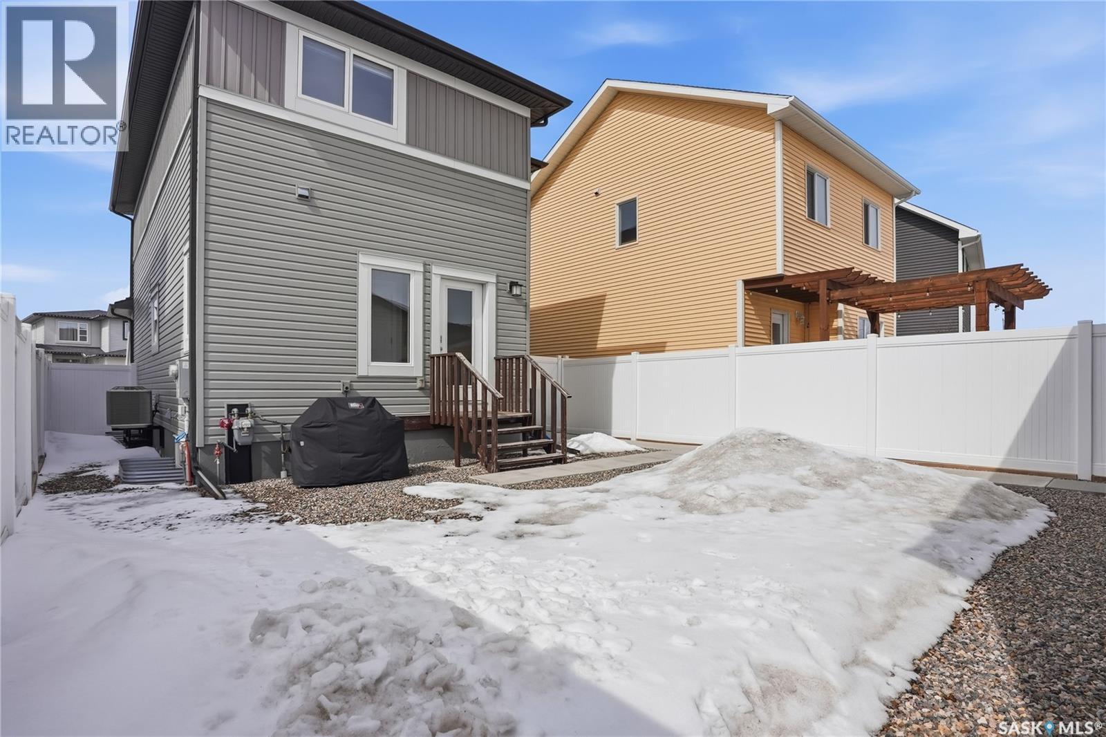 335 Secord Way, Saskatoon, SK - Outdoor