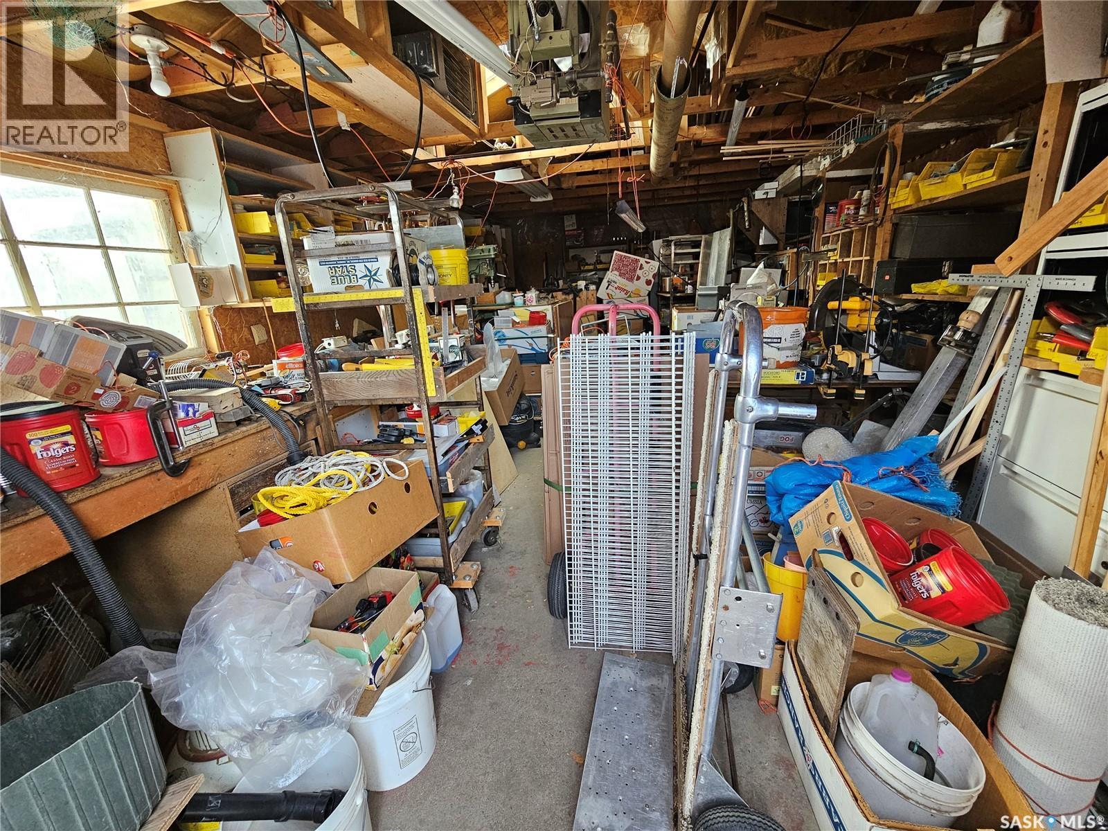 304 7Th Avenue Se, Swift Current, SK - Indoor Photo Showing Basement