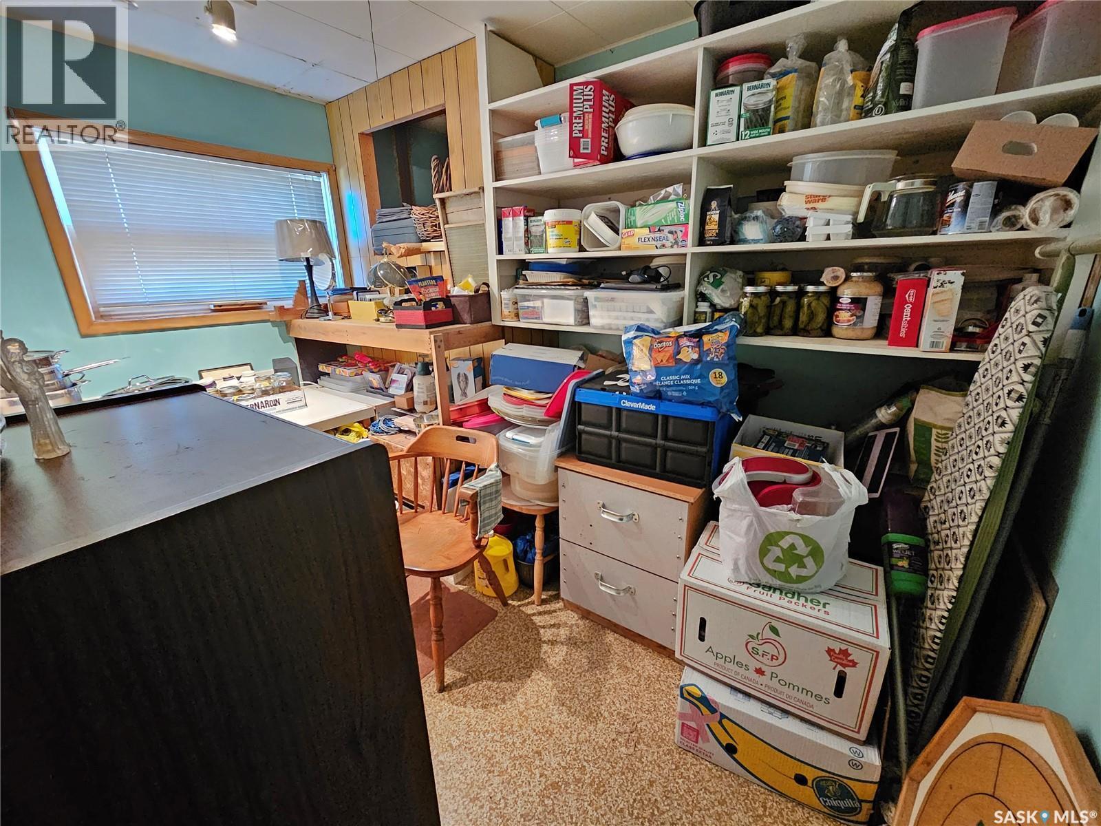 304 7Th Avenue Se, Swift Current, SK - Indoor