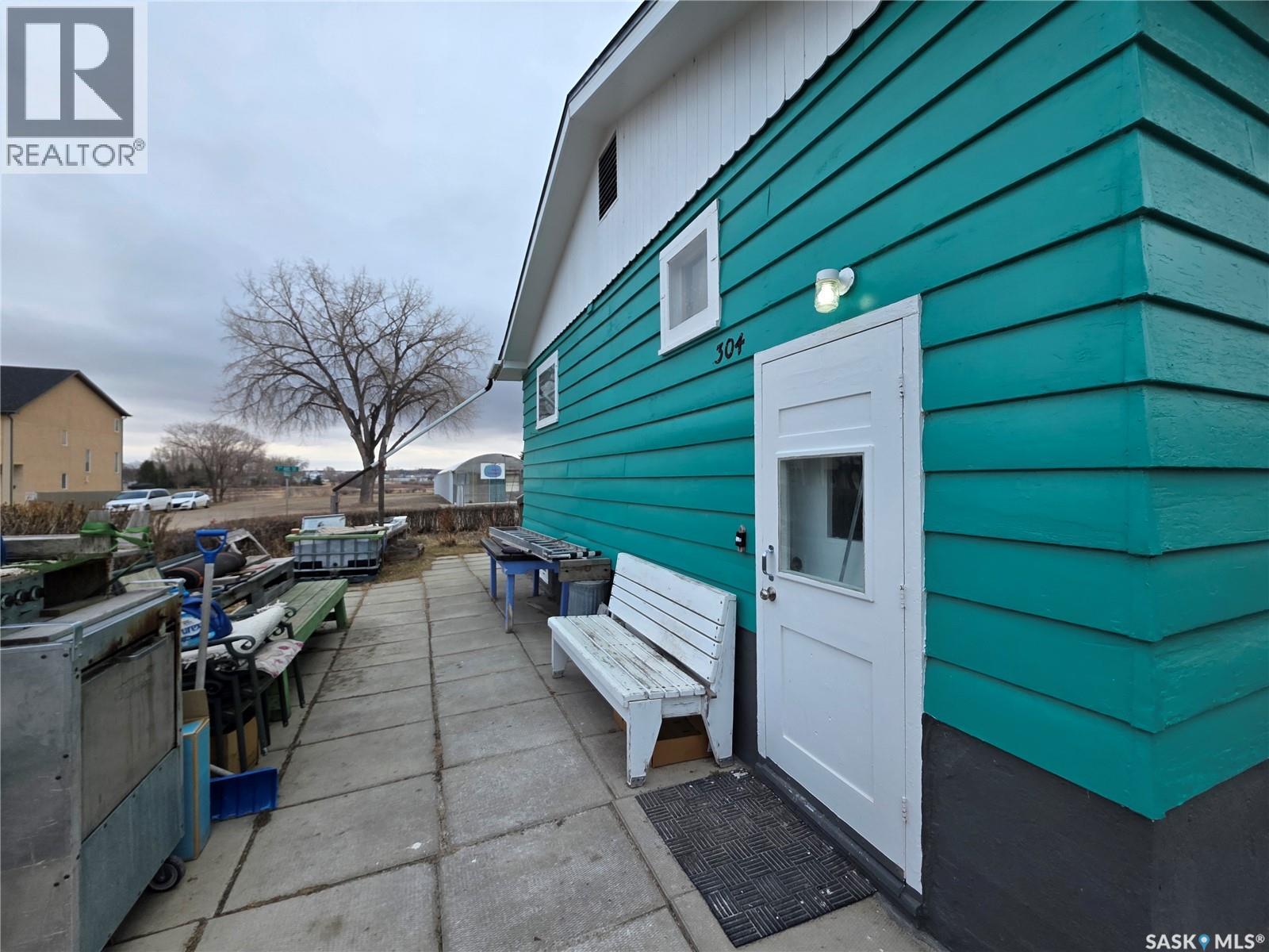 304 7Th Avenue Se, Swift Current, SK - Outdoor With Exterior