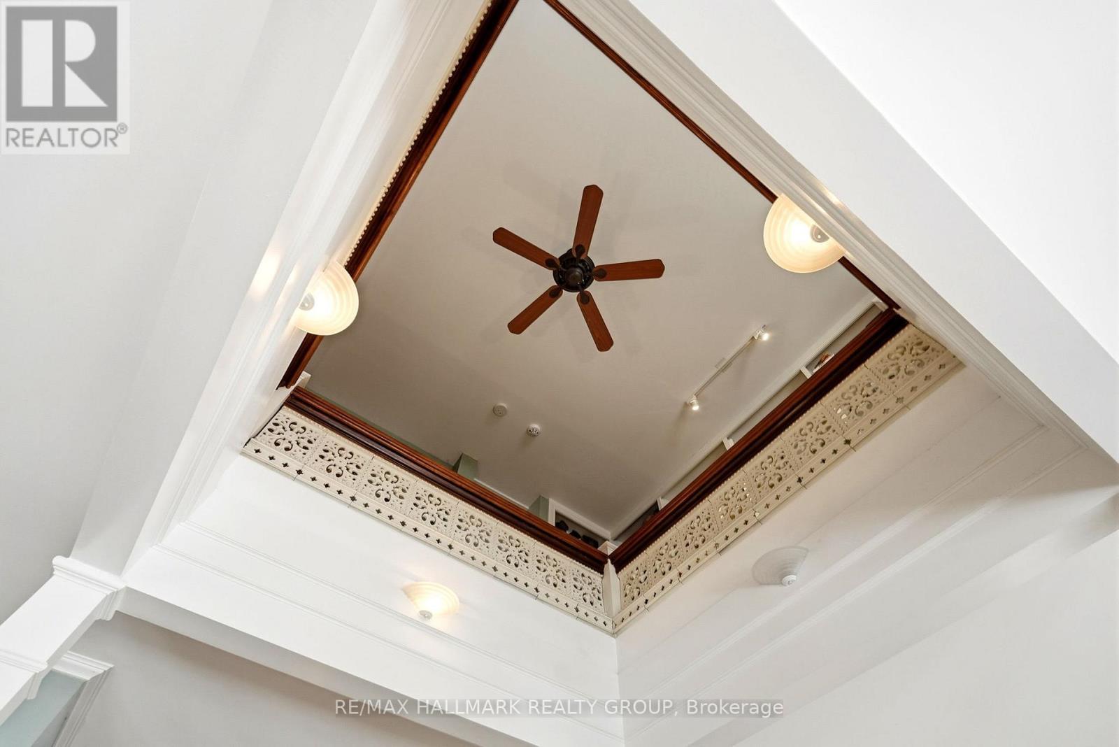 53 Scrivens Street, Ottawa, ON - Indoor Photo Showing Other Room