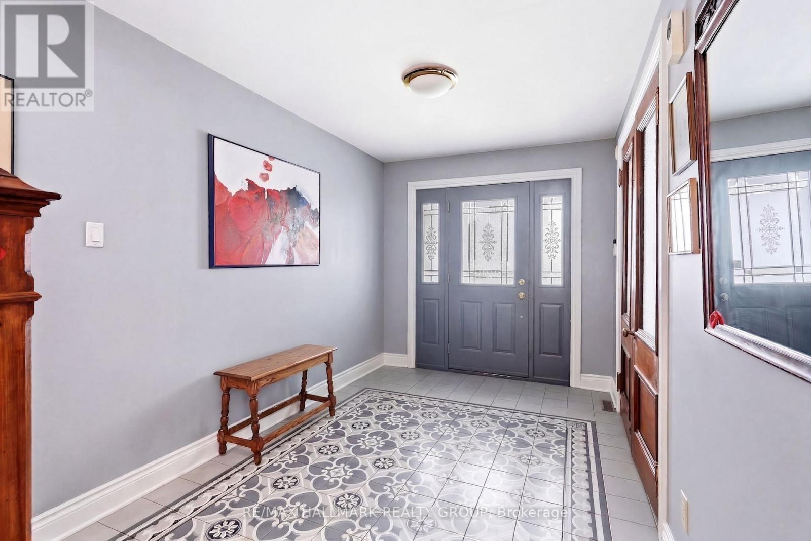 53 Scrivens Street, Ottawa, ON - Indoor Photo Showing Other Room