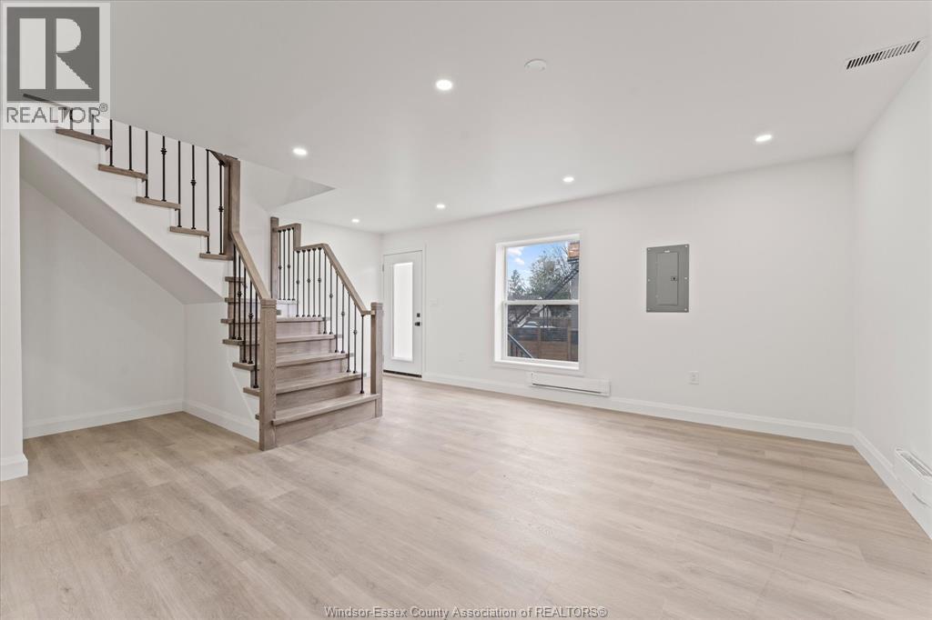 702 Pierre, Windsor, ON - Indoor Photo Showing Other Room