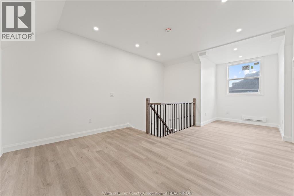 702 Pierre, Windsor, ON - Indoor Photo Showing Other Room