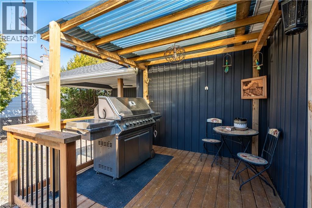 53 Third Road E, Hamilton, ON - Outdoor With Deck Patio Veranda