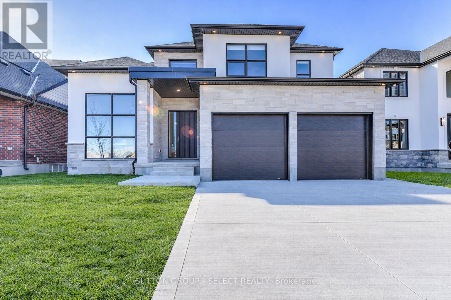 102 Silver Maple Circle, Thames Centre, ON - Outdoor With Facade