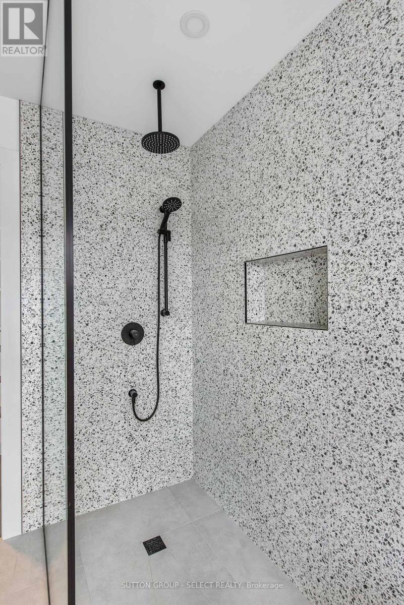 102 Silver Maple Circle, Thames Centre, ON -