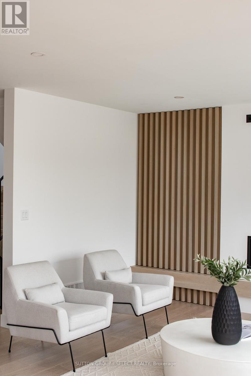 4368 Green Bend Road, London South (South V), ON - Indoor Photo Showing Living Room