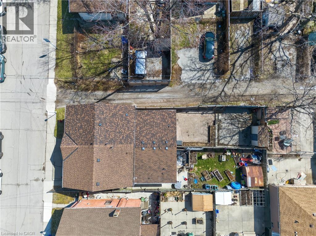 Drone / aerial view - 216 Robert Street, Hamilton, ON -